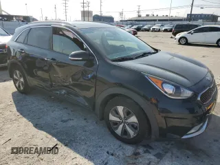 2017 Kia Niro Touring Launch Edition with VIN KNDCC3LC2H5101597, listed as a Copart auction lot 43208055 with 79,930 mi miles and Salvage Title. Bid and sale history available at carsss.com. Image 4.