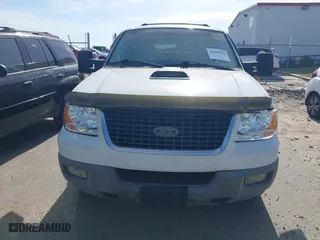 2003 Ford Expedition Special Service with VIN 1FMFU16L63LA30060, listed as a IAAI auction lot 42080566 with 178,757 mi miles. Bid and sale history available at carsss.com. Image 6.