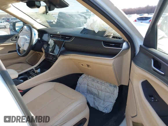 2022 Jeep Grand Cherokee Limited z VIN 1C4RJHBG1N8619387, wystawiony jako IAAI lot #41770859 z przebiegiem 49 814 mil mil oraz . Historia ofert i sprzedaży dostępna na DreamBid. Obrazek 5.