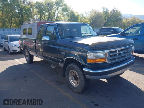 1995 Ford F-250 HD with VIN 1FTHX26G9SKB88703, listed as a IAAI auction lot 42119055 with 313,363 mi miles. Bid and sale history available at carsss.com. Image 1.