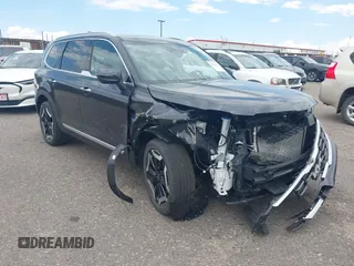2025 Kia Telluride S with VIN 5XYP64GC0SG622891, listed as a IAAI auction lot 42781011 with 5,960 mi miles and . Bid and sale history available at DreamBid. Image 1.