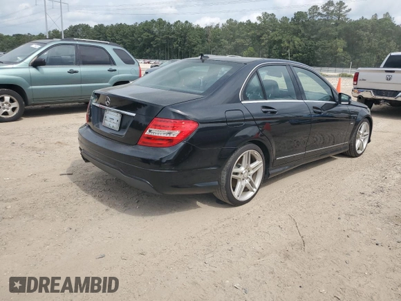 2012 Mercedes-Benz C 250 Sport z VIN WDDGF4HB4CR230804, wystawiony jako Copart lot #55478535 z przebiegiem 119 440 mil mil oraz Szkoda całkowita • Salvage title. Historia ofert i sprzedaży dostępna na DreamBid. Obrazek 3.