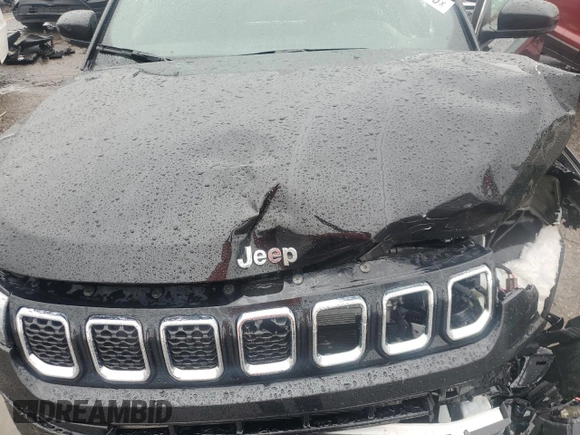 2023 Jeep Compass (RED) Edition z VIN 3C4NJDCNXPT501816, wystawiony jako Copart lot #55733075 z przebiegiem 25 039 mil mil oraz Szkoda całkowita • Salvage title. Historia ofert i sprzedaży dostępna na DreamBid. Obrazek 12.
