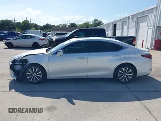 2019 Lexus ES with VIN 58ABZ1B13KU027719, listed as a IAAI auction lot 41945226 with 37,453 mi miles. Bid and sale history available at carsss.com. Image 14.