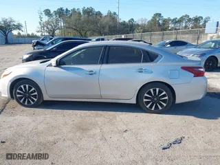 2018 Nissan Altima 2.5 SL with VIN 1N4AL3AP5JC171504, listed as a IAAI auction lot 41631839 with 70,638 mi miles. Bid and sale history available at carsss.com. Image 14.