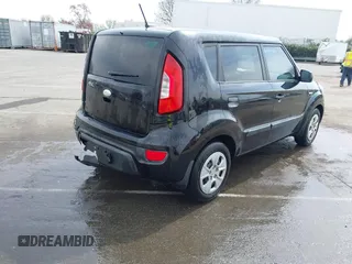 2013 Kia Soul with VIN KNDJT2A53D7621358, listed as a IAAI auction lot 41800278 with 89,452 mi miles. Bid and sale history available at carsss.com. Image 4.