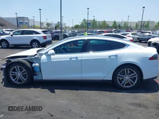 2014 Tesla Model S 60 с VIN 5YJSA1H17EFP40534, выставлен на аукционе IAAI как лот 42346697 с пробегом 203 166 миль миль и . История ставок и продаж доступна на DreamBid. Изображение 15.