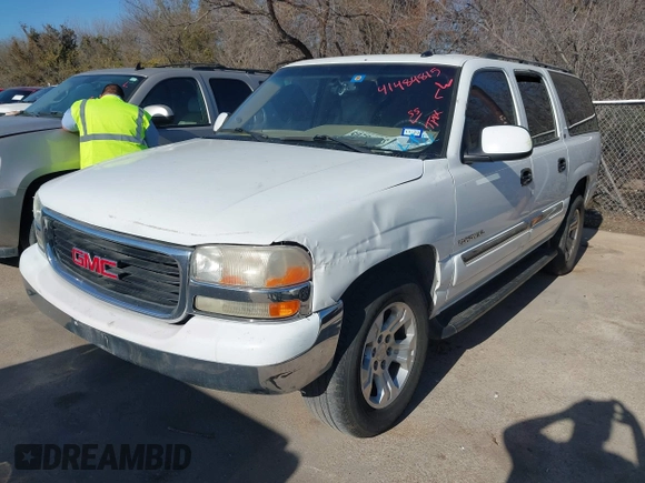 2005 GMC Yukon XL SLT with VIN 3GKEC16Z05G161433, listed as a IAAI auction lot 41484815 with 326,029 mi miles. Bid and sale history available at carsss.com. Image 2.