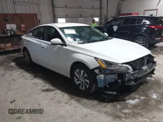 2019 Nissan Altima 2.5 S with VIN 1N4BL4BV1KC129923, listed as a IAAI auction lot 41894444 with 135,159 mi miles. Bid and sale history available at carsss.com. Image 1.