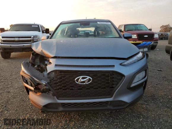 2020 Hyundai Kona SE with VIN KM8K12AA5LU579536, listed as a Copart auction lot 70356342 with 61,940 mi miles. Bid and sale history available at carsss.com. Image 5.