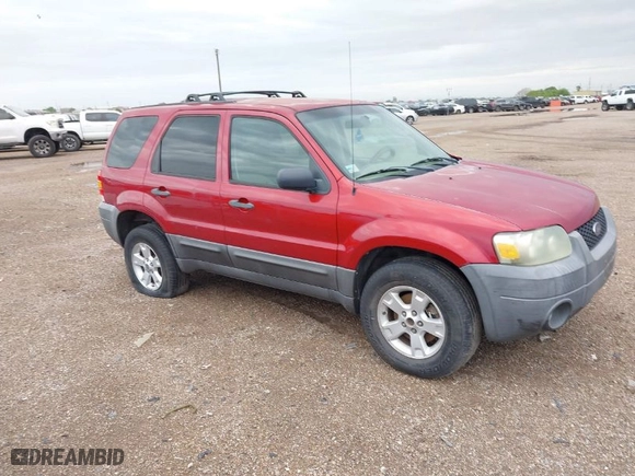 2007 Ford Escape XLT with VIN 1FMCU93167KB06439, listed as a IAAI auction lot 41906378 with 47,722 mi miles. Bid and sale history available at carsss.com. Image 1.