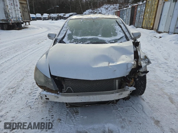2010 Acura CSX z VIN 2HHFD5E75AH200450, wystawiony jako Copart lot #84732134 z przebiegiem Nie podano mil oraz Szkoda całkowita • Salvage title. Historia ofert i sprzedaży dostępna na DreamBid. Obrazek 5.