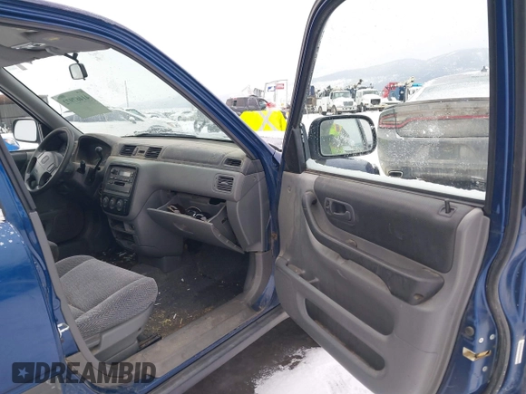 1998 Honda CR-V LX with VIN JHLRD1845WC074386, listed as a IAAI auction lot 41467972 with 194,635 mi miles. Bid and sale history available at carsss.com. Image 5.