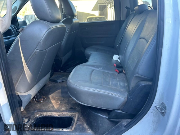 2016 Ram 3500 Tradesman z VIN 3C63RRGLXGG155224, wystawiony jako Copart lot #82751474 z przebiegiem 201 828 mil mil oraz Czysty tytuł • Clean title. Historia ofert i sprzedaży dostępna na DreamBid. Obrazek 6.
