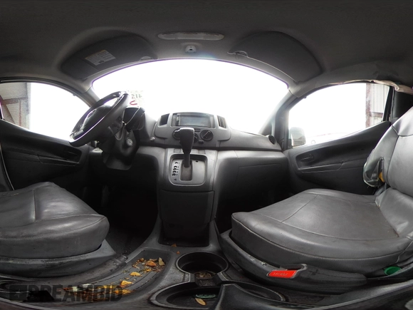 2014 Nissan NV200 S z VIN 3N6CM0KN0EK701502, wystawiony jako IAAI lot #41549271 z przebiegiem 122 060 mil mil oraz . Historia ofert i sprzedaży dostępna na DreamBid. Obrazek 18.