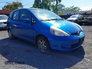 2008 Honda Fit z VIN JHMGD37408S038856, wystawiony jako IAAI lot #41594439 z przebiegiem 236 272 mil mil oraz . Historia ofert i sprzedaży dostępna na DreamBid. Obrazek 1.