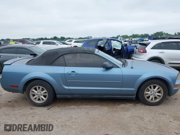 2007 Ford Mustang Deluxe with VIN 1ZVFT84N375262594, listed as a IAAI auction lot 42405440 with 135,981 mi miles and . Bid and sale history available at DreamBid. Image 13.