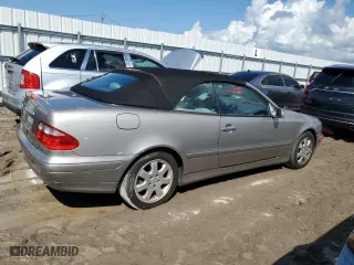 2003 Mercedes-Benz CLK-Class 3.2L with VIN WDBLK65G63T142435, listed as a Copart auction lot 73847554 with 0 mi miles and Salvage Title. Bid and sale history available at carsss.com. Image 3.