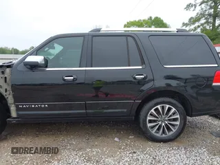 2017 Lincoln Navigator Select z VIN 5LMJJ2HT6HEL01424, wystawiony jako IAAI lot #41908737 z przebiegiem 87 287 mil mil oraz . Historia ofert i sprzedaży dostępna na DreamBid. Obrazek 15.