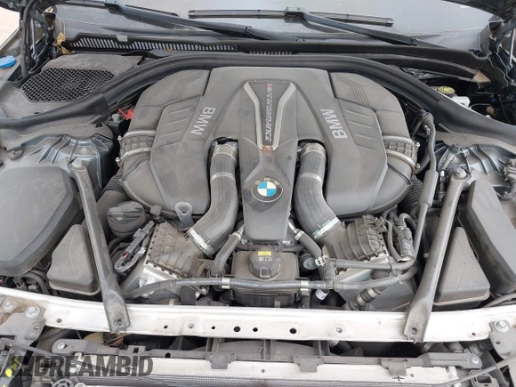 2018 BMW 5 Series M550i xDrive with VIN WBAJB9C55JB035694, listed as a IAAI auction lot 42122730 with 61,561 mi miles and . Bid and sale history available at DreamBid. Image 10.