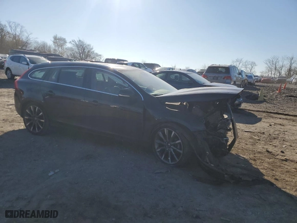 2015 Volvo V60 T5 Drive-E Platinum with VIN YV126MED8F1213723, listed as a Copart auction lot 82616144 with 187,682 mi miles and Salvage Title. Bid and sale history available at carsss.com. Image 4.