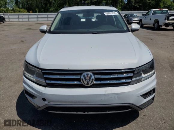2018 Volkswagen Tiguan SEL z VIN 3VV3B7AX0JM022382, wystawiony jako Copart lot #54909245 z przebiegiem 119 714 mil mil oraz Szkoda całkowita • Salvage title. Historia ofert i sprzedaży dostępna na DreamBid. Obrazek 5.
