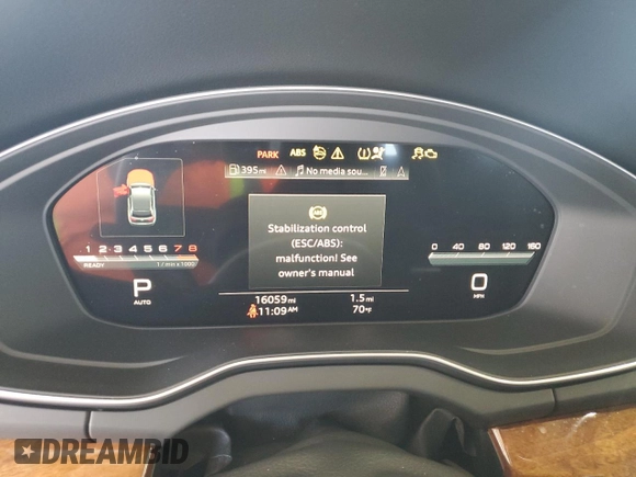 2022 Audi Q5 S line Premium Plus with VIN WA1EAAFYXN2135109, listed as a Copart auction lot 61994475 with 16,059 mi miles and Salvage title. Bid and sale history available at DreamBid. Image 9.