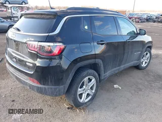 2023 Jeep Compass Latitude with VIN 3C4NJDBN3PT502551, listed as a IAAI auction lot 41327828 with 17,818 mi miles and . Bid and sale history available at DreamBid. Image 4.