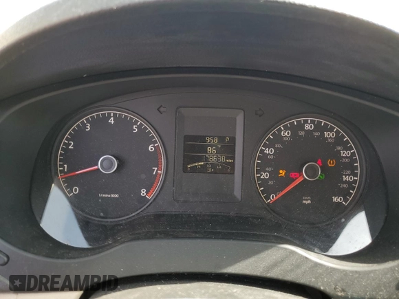 2011 Volkswagen Jetta SE with VIN 3VWDX7AJ3BM304305, listed as a Copart auction lot 58448385 with 178,638 mi miles and Salvage title. Bid and sale history available at DreamBid. Image 9.