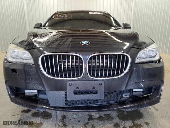 2015 BMW 7 Series 750Li xDrive with VIN WBAYF8C52FD654858, listed as a Copart auction lot 70539614 with 0 mi miles and Clean Title. Bid and sale history available at carsss.com. Image 5.