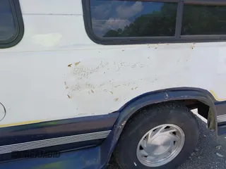 1996 Ford Econoline Cargo z VIN 1FDEE14H0THB33890, wystawiony jako IAAI lot #42460711 z przebiegiem 283 645 mil mil oraz . Historia ofert i sprzedaży dostępna na DreamBid. Obrazek 6.