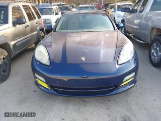 2010 Porsche Panamera S with VIN WP0AB2A70AL061547, listed as a IAAI auction lot 40972962 with 148,139 mi miles. Bid and sale history available at carsss.com. Image 11.
