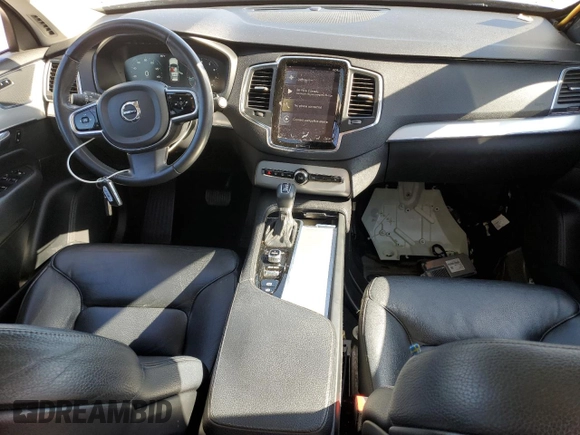 2016 Volvo XC90 Momentum with VIN YV4102XK9G1068001, listed as a Copart auction lot 54916565 with 98,287 mi miles and Salvage Title. Bid and sale history available at DreamBid. Image 8.