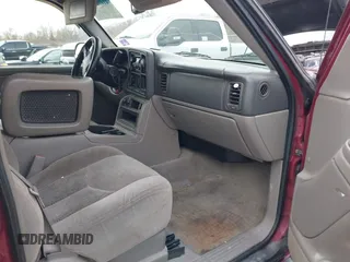 2005 Chevrolet Suburban LT with VIN 3GNEC16Z15G205829, listed as a IAAI auction lot 41690689 with 196,504 mi miles and . Bid and sale history available at DreamBid. Image 5.
