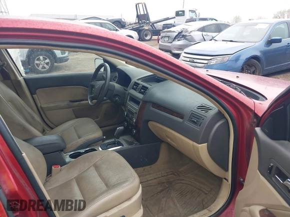 2010 Ford Fusion SEL with VIN 3FAHP0CG3AR421256, listed as a IAAI auction lot 42088731 with 147,082 mi miles. Bid and sale history available at carsss.com. Image 5.