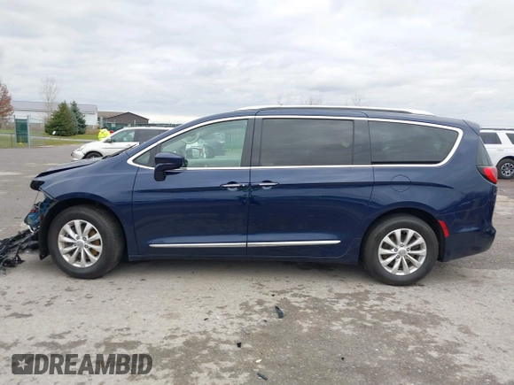 2018 Chrysler Pacifica Touring L z VIN 2C4RC1BG6JR233614, wystawiony jako IAAI lot #40794355 z przebiegiem 52 469 mil mil oraz . Historia ofert i sprzedaży dostępna na DreamBid. Obrazek 15.