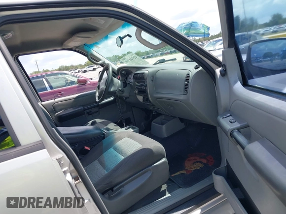 2003 Ford Explorer Sport Trac XLS с VIN 1FMZU67E73UC81352, выставлен на аукционе IAAI как лот 42540769 с пробегом 266 446 миль миль и . История ставок и продаж доступна на DreamBid. Изображение 5.