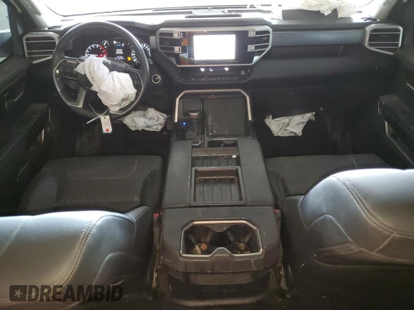 2022 Toyota Tundra 2WD SR5 with VIN 5TFLA5AB7NX017917, listed as a Copart auction lot 87608135 with 38,441 mi miles and Salvage Title. Bid and sale history available at carsss.com. Image 8.