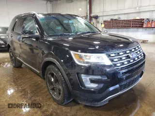 2017 Ford Explorer XLT z VIN 1FM5K8DH4HGA14335, wystawiony jako Copart lot #62102425 z przebiegiem 135 191 mil mil oraz Szkoda całkowita • Salvage title. Historia ofert i sprzedaży dostępna na DreamBid. Obrazek 4.