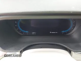 2022 Volvo XC60 Momentum z VIN YV4L12RK0N1997610, wystawiony jako IAAI lot #42202592 z przebiegiem 3580 mil mil oraz . Historia ofert i sprzedaży dostępna na DreamBid. Obrazek 7.