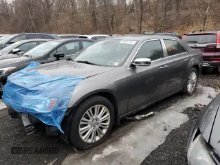 2011 Chrysler 300 C z VIN 2C3CK6CT1BH612128, wystawiony jako Copart lot #48097165 z przebiegiem 45 845 mil mil oraz Nie do naprawy • Non repairable. Historia ofert i sprzedaży dostępna na DreamBid. Obrazek 1.