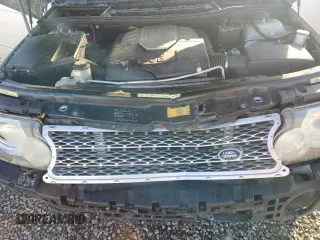 2006 Land Rover Range Rover SC z VIN SALMF134X6A205504, wystawiony jako Copart lot #88591205 z przebiegiem Nie podano mil oraz Szkoda całkowita • Salvage title. Historia ofert i sprzedaży dostępna na DreamBid. Obrazek 12.