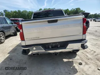 2022 Chevrolet Silverado 1500 LT with VIN 3GCUYDED7NG124900, listed as a Copart auction lot 52002995 with 57,249 mi miles and Salvage Title. Bid and sale history available at DreamBid. Image 6.