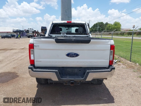 2019 Ford F-250 XL with VIN 1FT7W2BT7KEG38882, listed as a IAAI auction lot 42575702 with Not provided miles and . Bid and sale history available at DreamBid. Image 16.