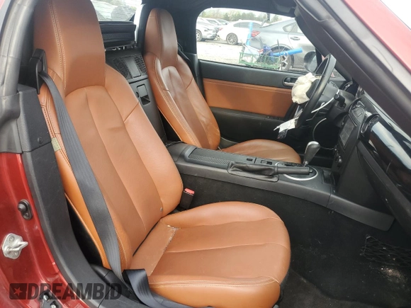 2008 Mazda MX-5 Miata Grand Touring z VIN JM1NC26F780147545, wystawiony jako Copart lot #51526915 z przebiegiem 85 178 mil mil oraz Szkoda całkowita • Salvage title. Historia ofert i sprzedaży dostępna na DreamBid. Obrazek 10.