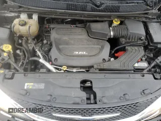 2018 Chrysler Pacifica Limited with VIN 2C4RC1GG1JR320524, listed as a Copart auction lot 48353795 with 133,624 mi miles and Salvage title. Bid and sale history available at DreamBid. Image 14.