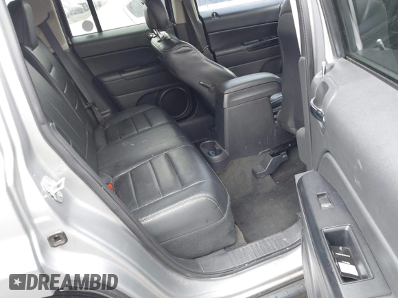 2017 Jeep Patriot High Altitude z VIN 1C4NJPFA9HD118354, wystawiony jako IAAI lot #41848700 z przebiegiem 82 624 mil mil oraz . Historia ofert i sprzedaży dostępna na DreamBid. Obrazek 8.