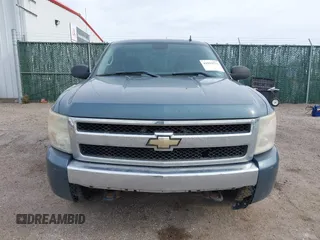 2007 Chevrolet Silverado 1500 1LT with VIN 1GCEK19087Z649494, listed as a IAAI auction lot 41913771 with 196,954 mi miles and . Bid and sale history available at DreamBid. Image 12.