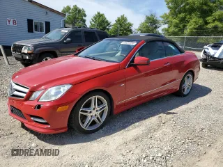 2012 Mercedes-Benz E 550 с VIN WDDKK7DFXCF151932, выставлен на аукционе Copart как лот 69837374 с пробегом 150 190 миль миль и Списание • Salvage title. История ставок и продаж доступна на DreamBid. Изображение 1.