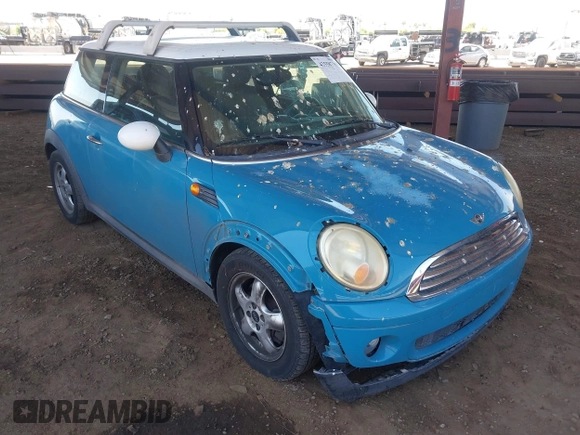 2008 MINI Hardtop with VIN WMWMF33538TU66389, listed as a IAAI auction lot 42558735 with 151,041 mi miles and . Bid and sale history available at DreamBid. Image 6.